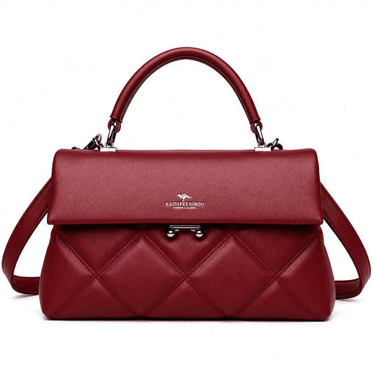 Bolsa Feminina Vermelha Matelassê Verona com alça de mão e design elegante