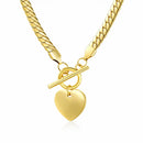 Colar Coração Eterno dourado em aço inoxidável com pingente de coração e fecho tipo toggle, foto em fundo branco.