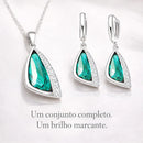 Conjunto completo Esmeralda Lumière em Prata 925 com colar e brincos de zircônia verde, joia feminina sofisticada.