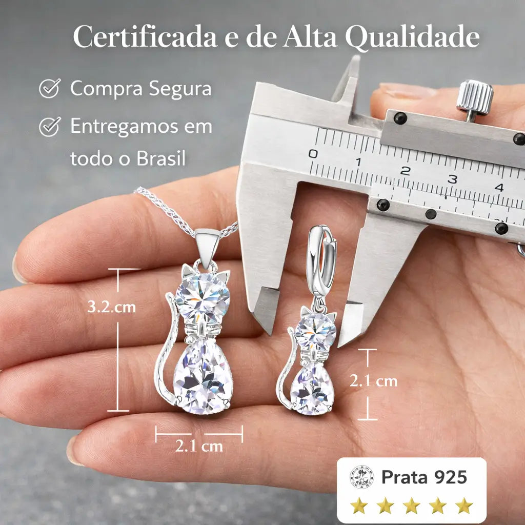 Conjunto Prateado Lumière™ em prata 925 com colar e brincos de zircônia, mostrando medidas exatas das peças e certificação de qualidade