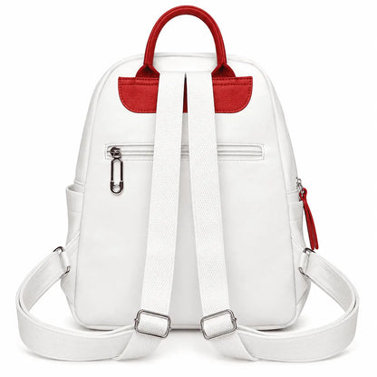 Parte traseira da Mochila Feminina Branca Évora com alças reguláveis e detalhes vermelhos