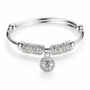 Pulseira feminina Charm Essence em prata 925 com pingente delicado e acabamento premium