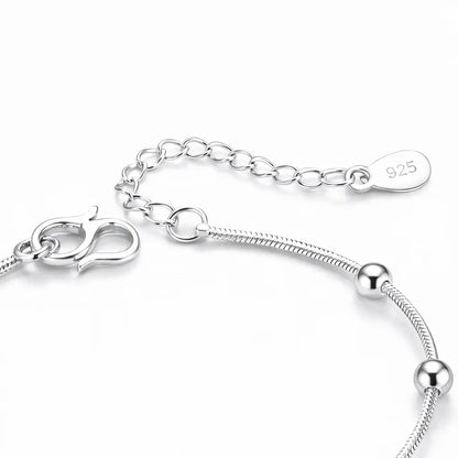 Detalhe da pulseira feminina prata 925 com fecho ajustável e acabamento delicado premium