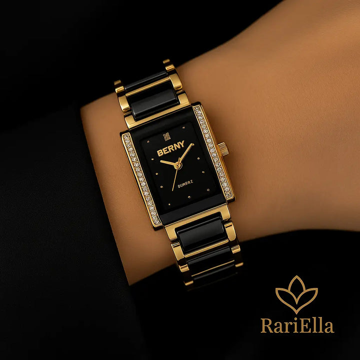 Relógio feminino Berny black gold no pulso – design retangular elegante com zircônias, pulseira cerâmica preta e assinatura RariElla.